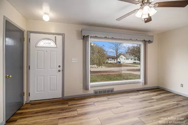 Westland, MI 48186,32655 Glen ST