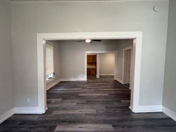 Paris, TX 75460,1837 W Houston Street