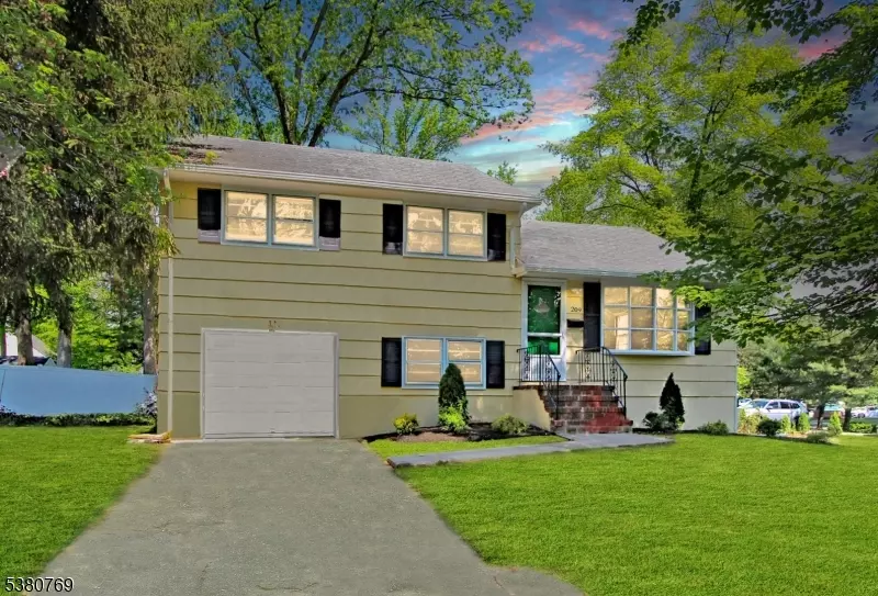 209 Pleasant Ave, Fanwood Boro, NJ 07023