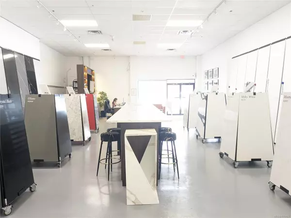 Victoria, BC V8V 3M6,1010 Yates St #3