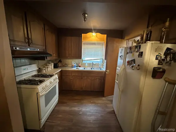 Detroit, MI 48235,19429 Winthrop ST