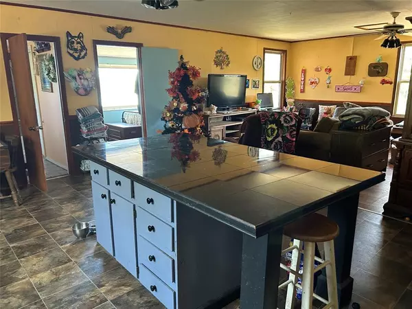 Many, LA 71449,401 Ridge Row