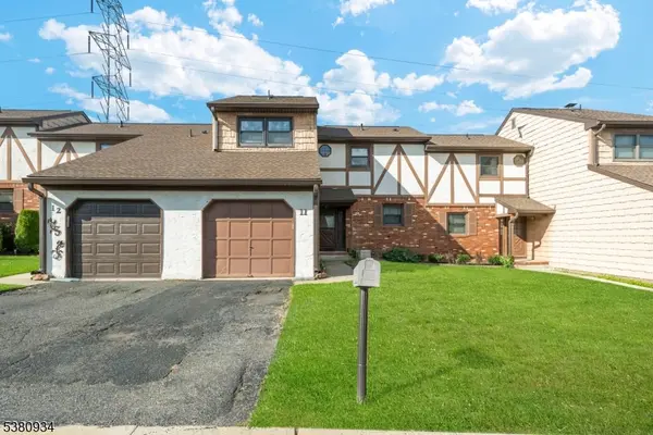 11 Chesterfield Way, Sayreville Boro, NJ 08872