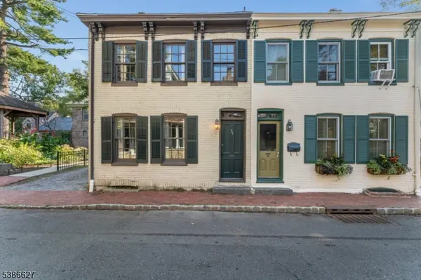 54 George St, Lambertville City, NJ 08530