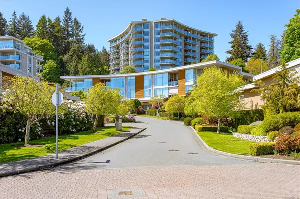 Saanich, BC V8Y 3K1,758 Sayward Hill Terr #203