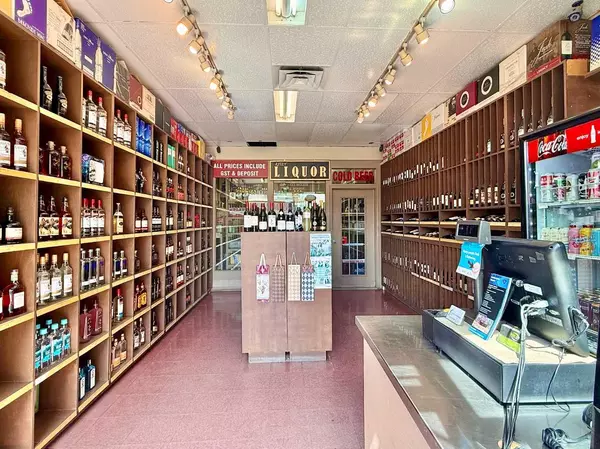 Okotoks, AB T1S 1J7,50 Elizabeth ST #3