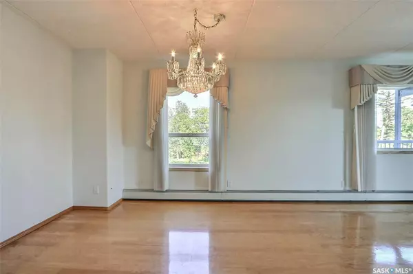 Prince Albert, SK S6V 5A3,2501 1st AVENUE W #304