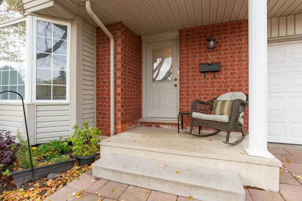 London North, ON N6G 5G5,875 Thistledown WAY #16