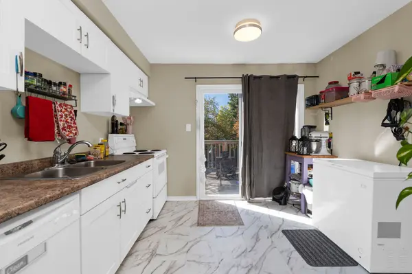 Barrie, ON L4N 3P7,46 Carol RD