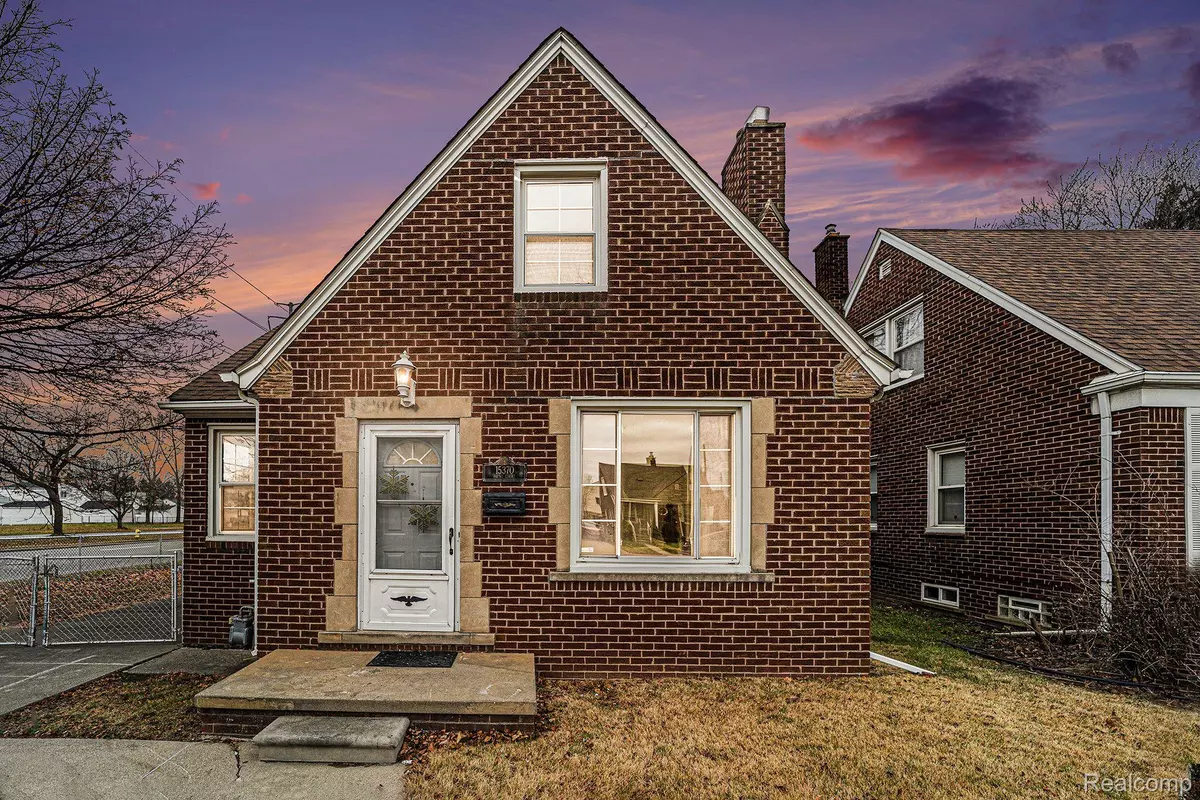 Dearborn, MI 48126,15370 PAYNE