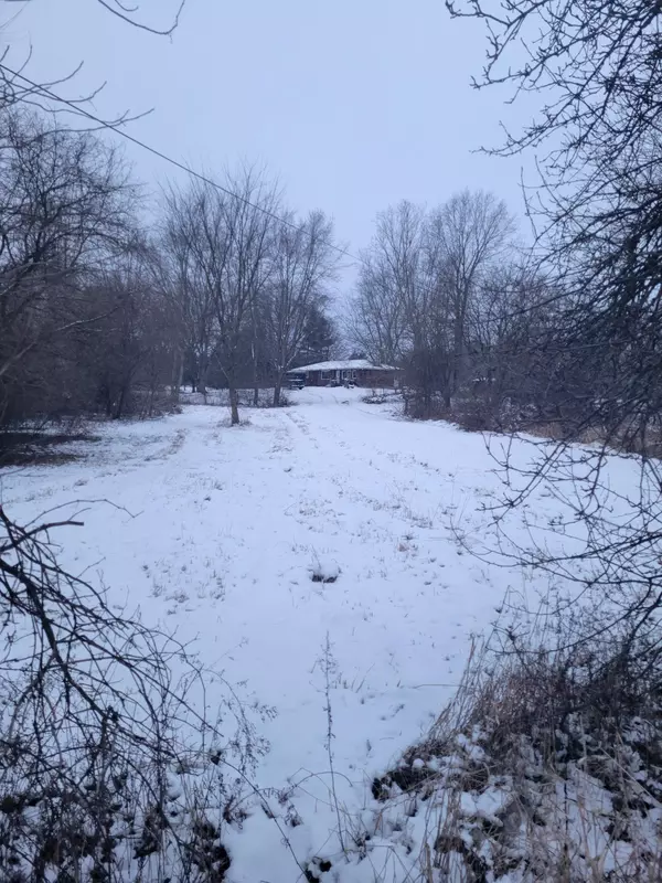 49578 45th ST, Paw Paw, MI 49079