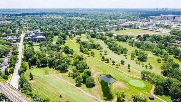 Royal Oak, MI 48073,3439 Benjamin #Apt. 225