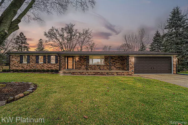 6955 VERNMOOR DR, Troy, MI 48098