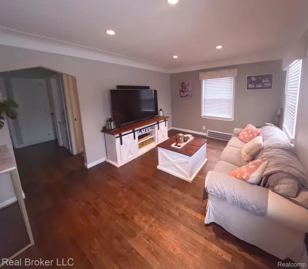 Allen Park, MI 48101,7695 OSAGE AVE