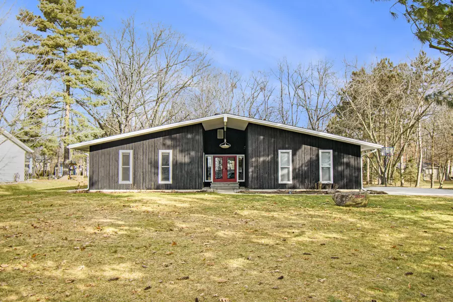 26130 Helen Rd. RD, Sturgis, MI 49091