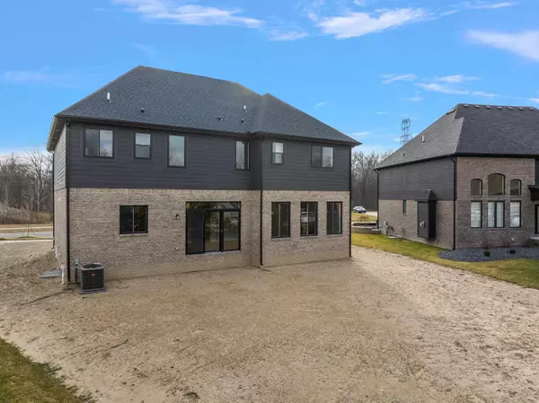 Shelby Twp, MI 48316,54059 Lawson Creek