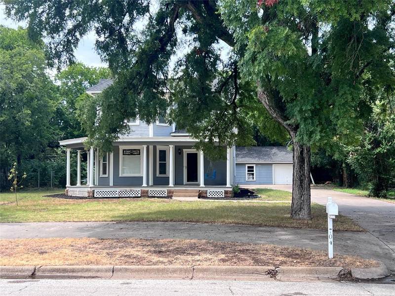 704 Cherry Street, Graham, TX 76450