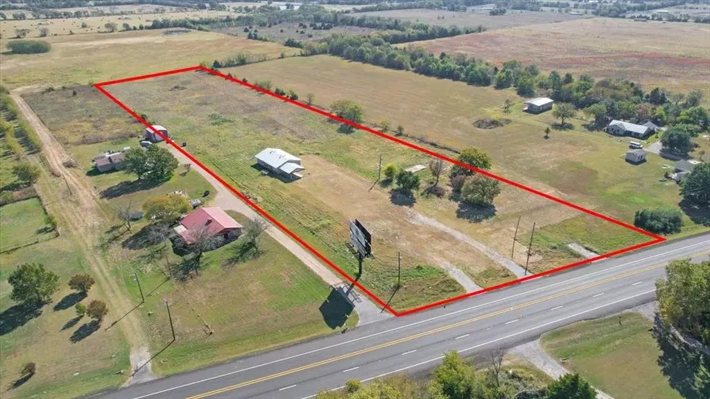1541 S State Highway 121, Bonham, TX 75418