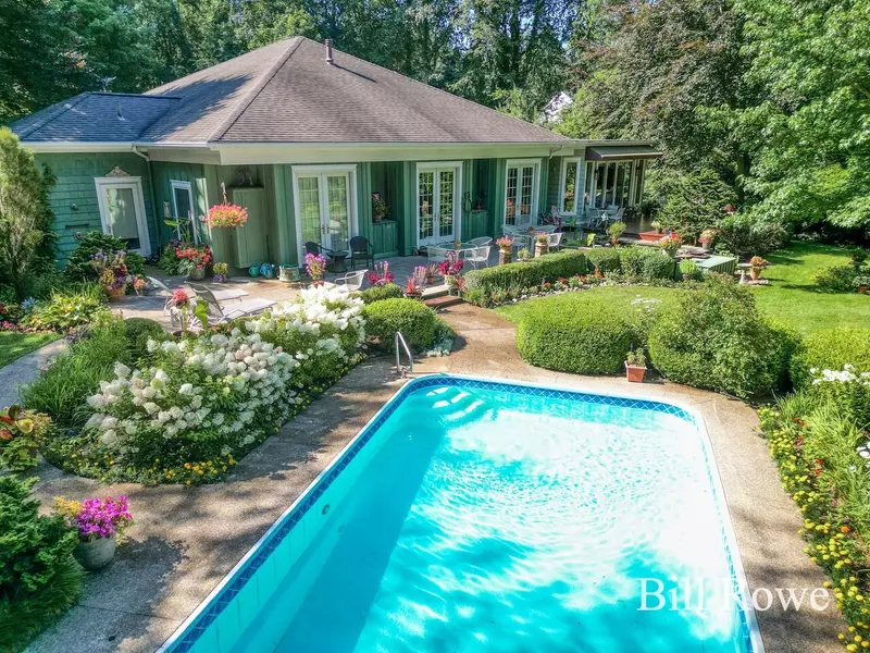 2232 Sheffield LN, Fennville, MI 49408