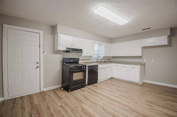 White Settlement, TX 76108,7704 Carlos Street