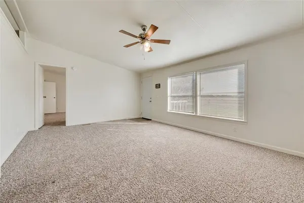 Rosser, TX 75157,817 Kaufman Street