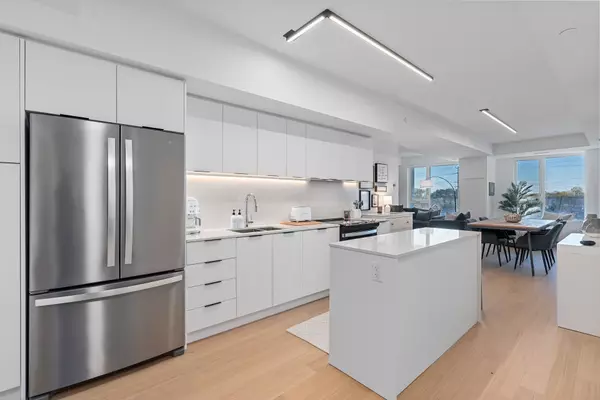 Collingwood, ON L9Y 0E8,31 Huron ST #326