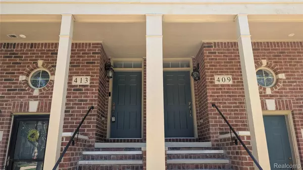 Walled Lake, MI 48390,413 VILLAGE DR