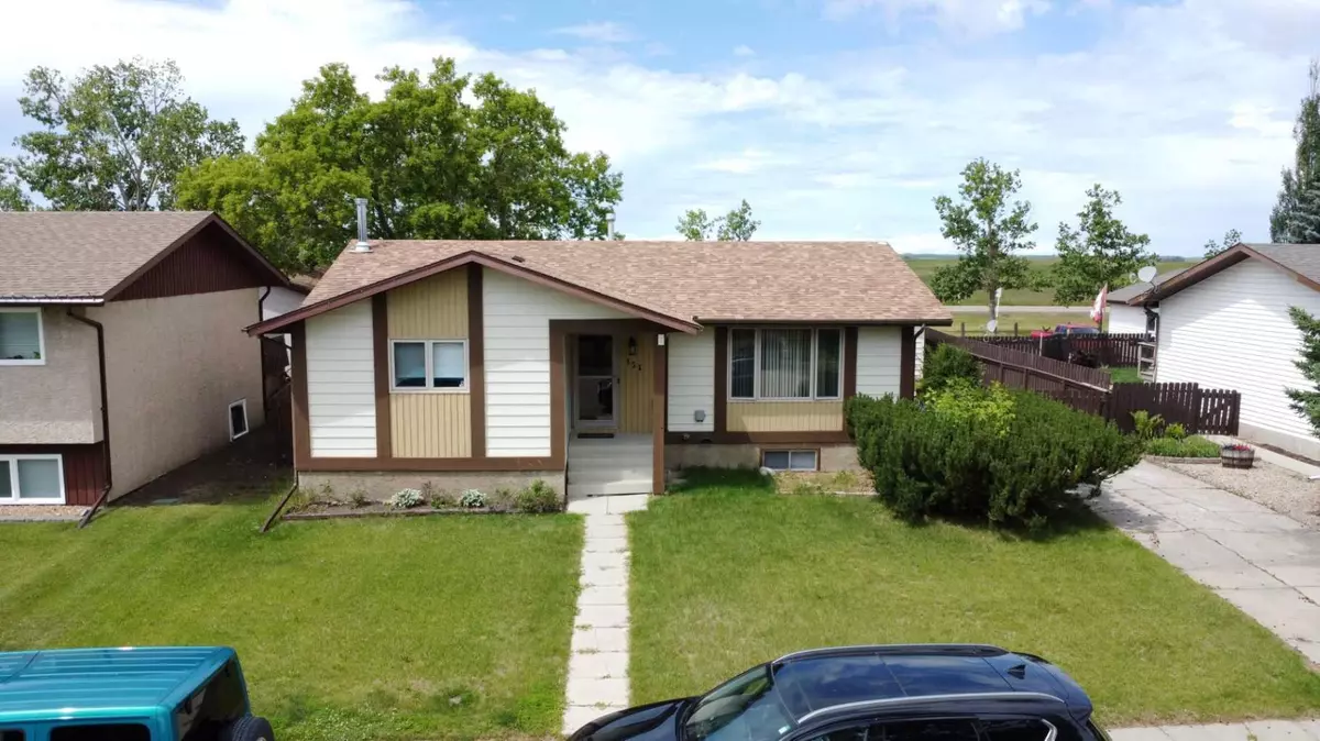 Hanna, AB T0J 1P0,151 Shacker CRES