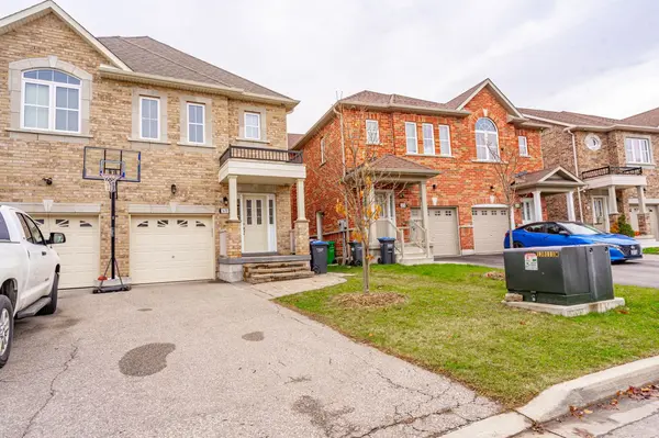3670 Banff CT,  Mississauga,  ON L5N 7A2