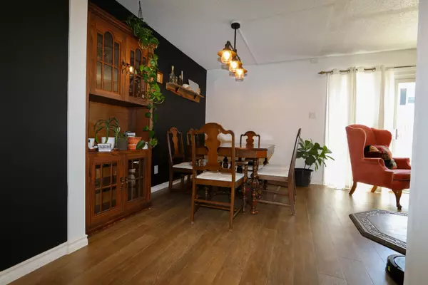 Waterloo, ON N2L 5S7,423 Keats WAY #1