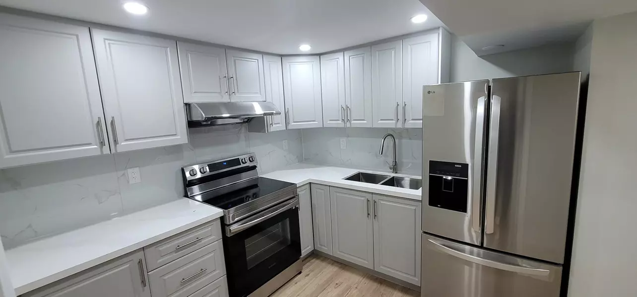 6 Banting CRES, Brampton, ON L6Y 2L8