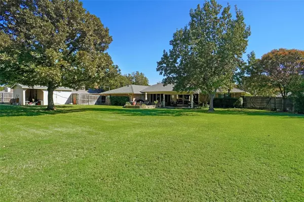 Southlake, TX 76092,1206 Oakwood Trail