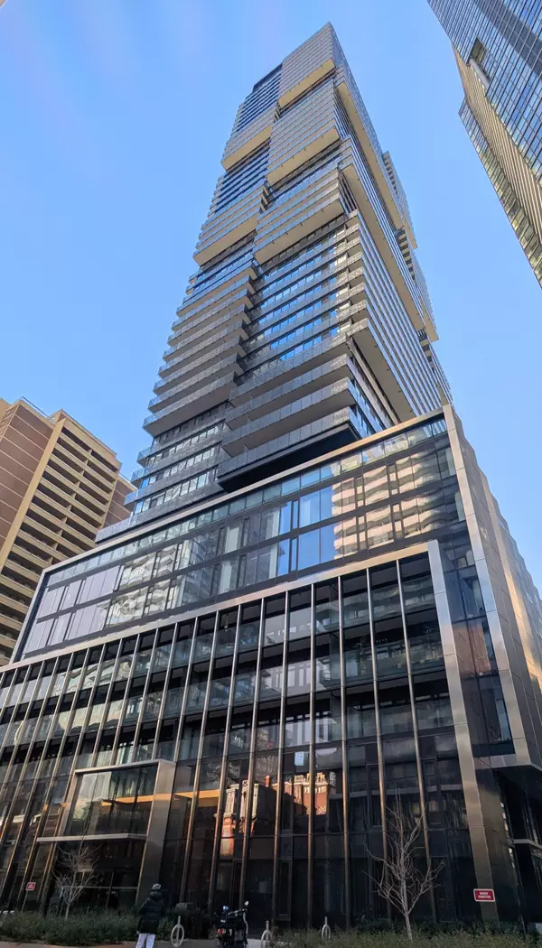 Toronto C08, ON M4Y 1S9,55 Charles ST E #1706