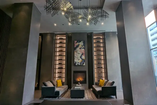 Toronto C08, ON M4Y 1S9,55 Charles ST E #1706