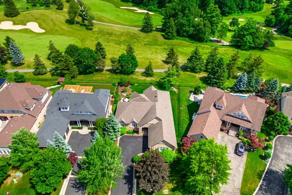 37 Links LN, Brampton, ON L6Y 5H2