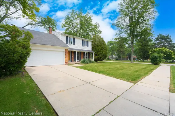 Southfield, MI 48076,19040 GREEN SPRUCE LN