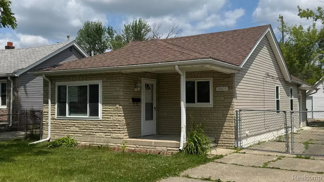 18615 Brohl ST, Roseville, MI 48066