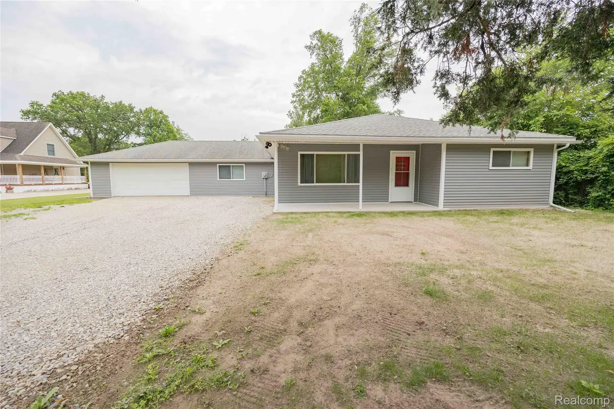 Romulus, MI 48174,36093 Herman ST