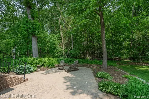 Rochester Hills, MI 48307,730 WOODFIELD WAY