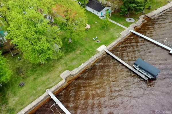 Houghton Lake, MI 48629,6783 E HOUGHTON LAKE DR