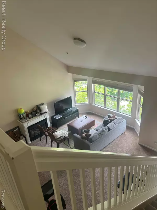 Detroit, MI 48201,2512 Woodward