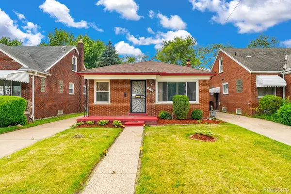 Detroit, MI 48205,19161 Joann ST