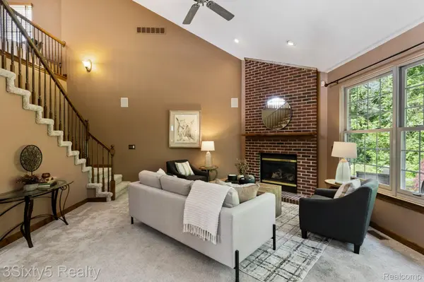 Trenton, MI 48183,26909 Pepperwood DR