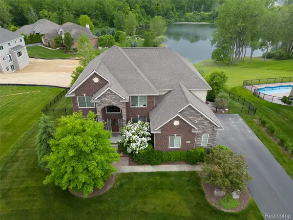 Oxford, MI 48371,261 Willow Lake DR