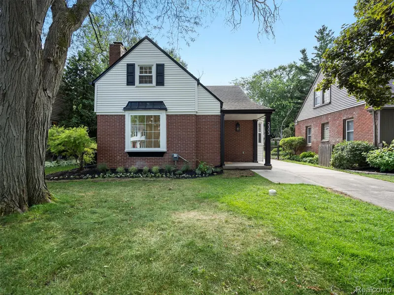 2303 Elmhurst AVE, Royal Oak, MI 48073