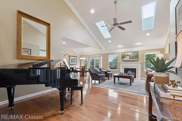 Novi, MI 48377,30166 Brightwood DR #40