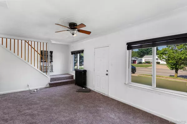 Redford, MI 48239,15910 Beech Daly RD