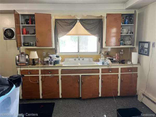 Southfield, MI 48075,20944 Mada AVE