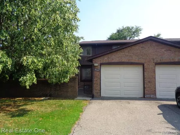 Southfield, MI 48033,26537 Summerdale DR