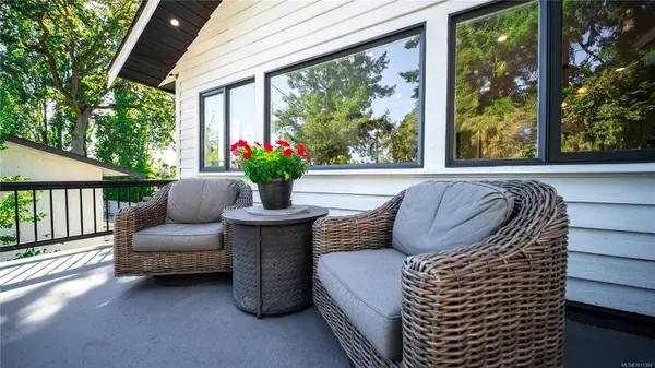 Saanich, BC V9A 2J4,2838 Parkview Dr